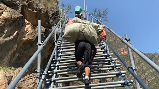 What Income Does Cliff Village Live on? My Father Went up the Mountain for 200RMB to Carry Tourists