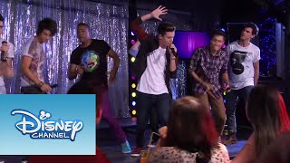 Los chicos cantan ¨Luz, Cámara, Acción¨ | Momento Musical | Violetta Los chicos cantan ¨Luz, Cámara, Acción¨ | Momento Musical | Violetta