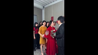 今天女儿出嫁，抓钱礼时女儿女婿一锅端走，惊呆了丈母娘#情感 #生活 #婚姻