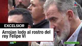 Insultan y lanzan lodo al rey de España durante su visita por las inundaciones en Valencia