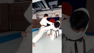 How to use karate strikes