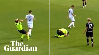 Instant regret: referee drops to his knees after failing to play advantage
