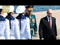 Putin asiste a un desfile militar para celebrar el Día de la Armada