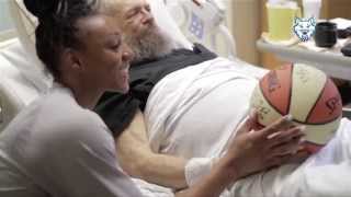 Monica Wright Visits the Minneapolis VA Hospital