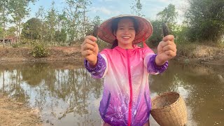 ส้อนแมงดาหาแนวกินแลงตามทุ่งนา ຫາສ້ອນແມງດາຢູ່ທົ່ງນາ