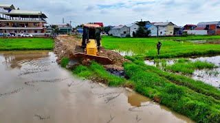 New Project!! Bulldozer KOMAT'SU DR51PX pushing stone Construction road on the rice field