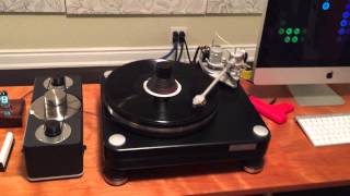 VPI Super Scoutmaster Reference with Lyra Kleos cartridge. Speed and detail in spades.