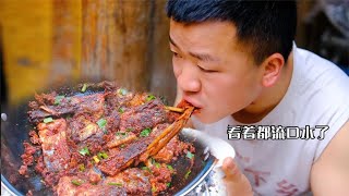 舌尖上的农家腌鱼，每次炒熟老公都要抢着吃，酸辣入味你也喜欢