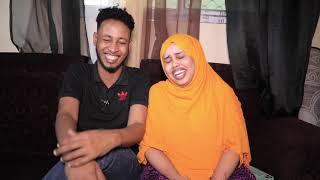 ABDIFITAH YARE OO SHAADIYO SHARAF MASEER KAGA OOYSIIYAY QOSOLKA ADUUNKA