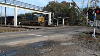 CSX rolling out of the yard in Jacksonville