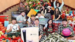 THE CRAZIEST FAMILY CHRISTMAS GIFTS OPENING EVER!!