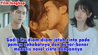 Gadis itu diam-diam jatuh cinta pada paman sahabatnya dan benar-benar menulis novel cinta dengannya