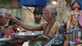 4K Hindu priest giving blessing