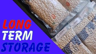 How to properly vacuum seal beans for long term storage using the food saver.  #prepping  #foodsaver