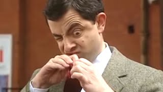 Bean Peeking | Funny Clips | Mr Bean Official