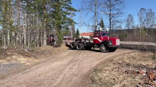 Köp Lastbil Scania LS111 med maskintrailer på Klaravik