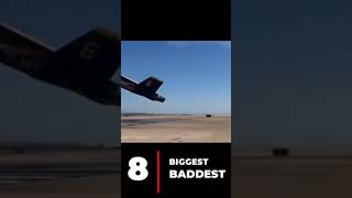 THIS PLANE IS DOING AWESOME STUNT#SHORTS #8BB#SHORTS#8BIGGESTBADDEST