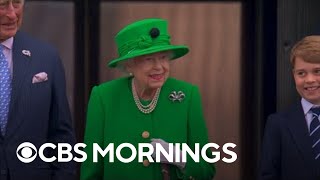 Queen Elizabeth II makes surprise appearance at final Platinum Jubilee celebrations