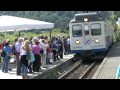 fahrt mit der zahnradbahn auf die zugspitze einfahrt in garmisch partenkirchen