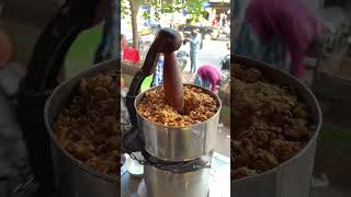 Traditional method of making cold pressed walnut oil #shorts #tajgandhi