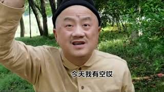 [罗罗哥搞笑视频］老板娘说啥真搞不懂