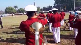 latihan trompet upacara tanda siap, laporan dan penghormatan pasukan militer