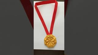 Make easy paper medals at home for kids #origami #papercraft #craft #ideas #kids #fun #howto