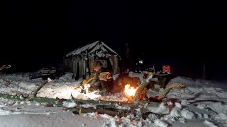 ЖУТКАЯ НОЧЬ В СТАРИННОЙ ИЗБЕ ДЕДА. ЖИВЁМ В ТАЁЖНОЙ ИЗБУШКЕ В ДАЛИ ОТ ЛЮДЕЙ. ИЗБА ДЕДА ТАЁЖНЫЙ БЫТ