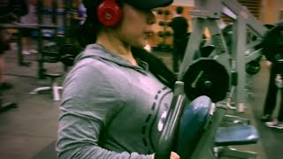 GETTING FREAKING HUGE - DAY 30 - WEIGHING IN - DESTROYING BACK WITH JANET - 24HR FITNESS