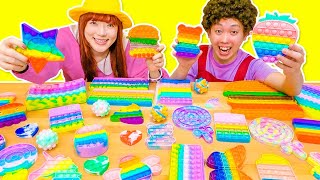 【大流行】ママと一緒にポップイットで遊ぼう！海外のカラフルなプッシュポップのおもちゃ♪ポケるんファミリープチプチPOP IT生活♪【DIY】