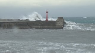 2015 08 08 蘇迪勒狂浪侵襲 富岡漁港海堤坍裂 利貞傳播-台東所在-台東新聞