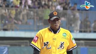 20130719 CPBL 猿 V.S 象 6上 增菘瑋單膝下跪接球傳一壘