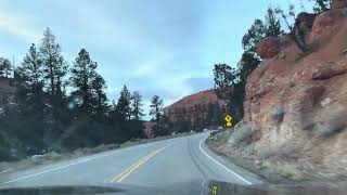 🇺🇸BryceCanyon では、岩のトンネルを🚙でくぐれるよ！よかったらフォローしてね✨