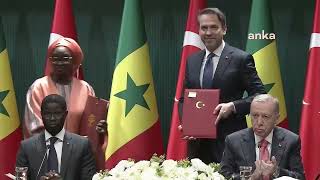 Cumhurbaşkanı Erdoğan, Senegal Cumhurbaşkanı Bassirou Diomaye Diakhar Faye ile açıklama yapıyor