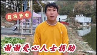 2021-11-17 Stray dogs rescue in Wuhan China 狗舍幸福来的太突然，小徐与狗狗们露出了许久未见的笑容。