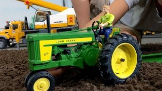 BRUDER Tractors for Children BWORLD FARM 🚜 All Engines running! JOHN DEERE for Kids!