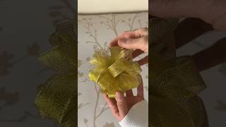 How to Make a Puff Bow #howto #how #giftwrapping #gift #hacks #giftideas #diy #bow