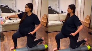 Heavily Pregnant Sonam Kapoor doing Exercise with her big Baby Bump before her Delivery