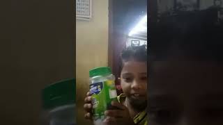 Glucose powder | ''ഫ്രണ്ട്‌സ് ഇതാണ് ക്ലൂക്ലൂസ് പൊടി''.   പൊട്ടിച്ചിരിപ്പിച്ച് കുരുന്ന്