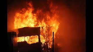 10-02-2018 Leeuwarden - Woonwagen in vlammen op na explosie