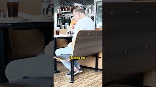 The Elderly Veteran Was Struggling to Eat… Then a Restaurant Worker Did Something No One Expected!