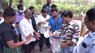 గొప్ప మనసు చాటుకున్న సంపూ | Sampoornesh Babu Distributing Food at  Basavatarakam Cancer Hospital