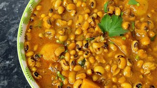 भन्नाट/झणझणीत गावाकडची चवळीची उसळ स्कॉटलंडमध्ये | Village style Black Eyed Peas (chawli) usal/masala