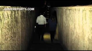 Nighttime stroll through historic Vatican escape route proves popular