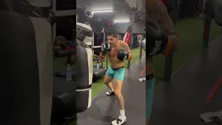 Edgar Berlanga breaks the bag #shorts #boxing