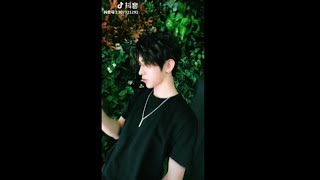 【抖音Tiktok】蔡徐坤《wait wait wait》