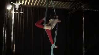 Aerial Silk - Foot Lock with Vertical Split | Tecido Acrobático - Chave de Pé com Espacate Vertical