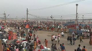 India: Devotees arrive at Hindu mega-festival for final holy dip | AFP