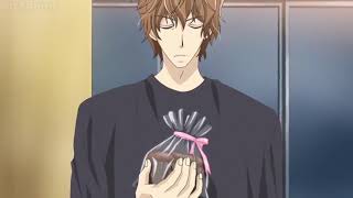 Yokozawa gave Kirishima chocolates for Valentine's