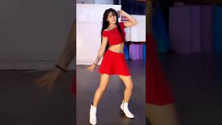 Cute Dance On Hindi Song